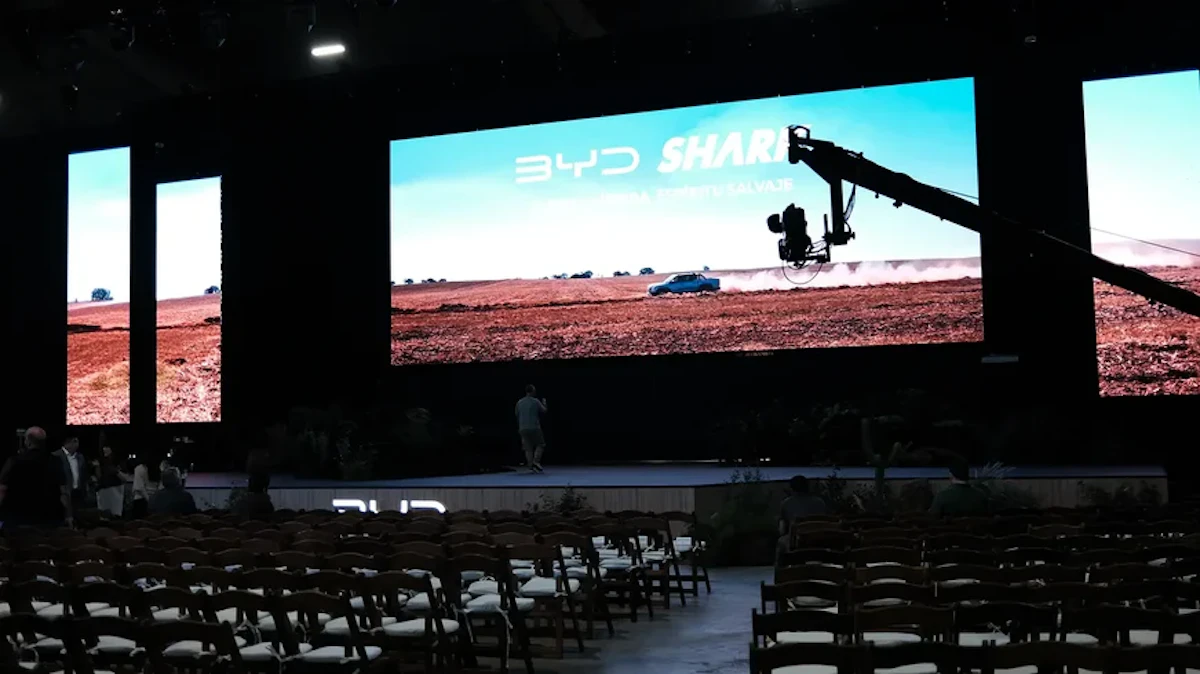 Evento físico de BYD producido con soporte tecnológico