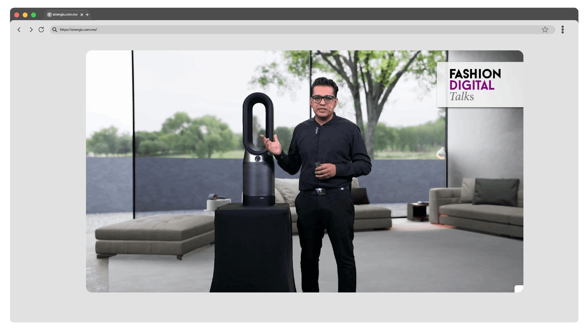 Fashion Digital Talk, presentadores en vivo live shopping en el foro Sinergis